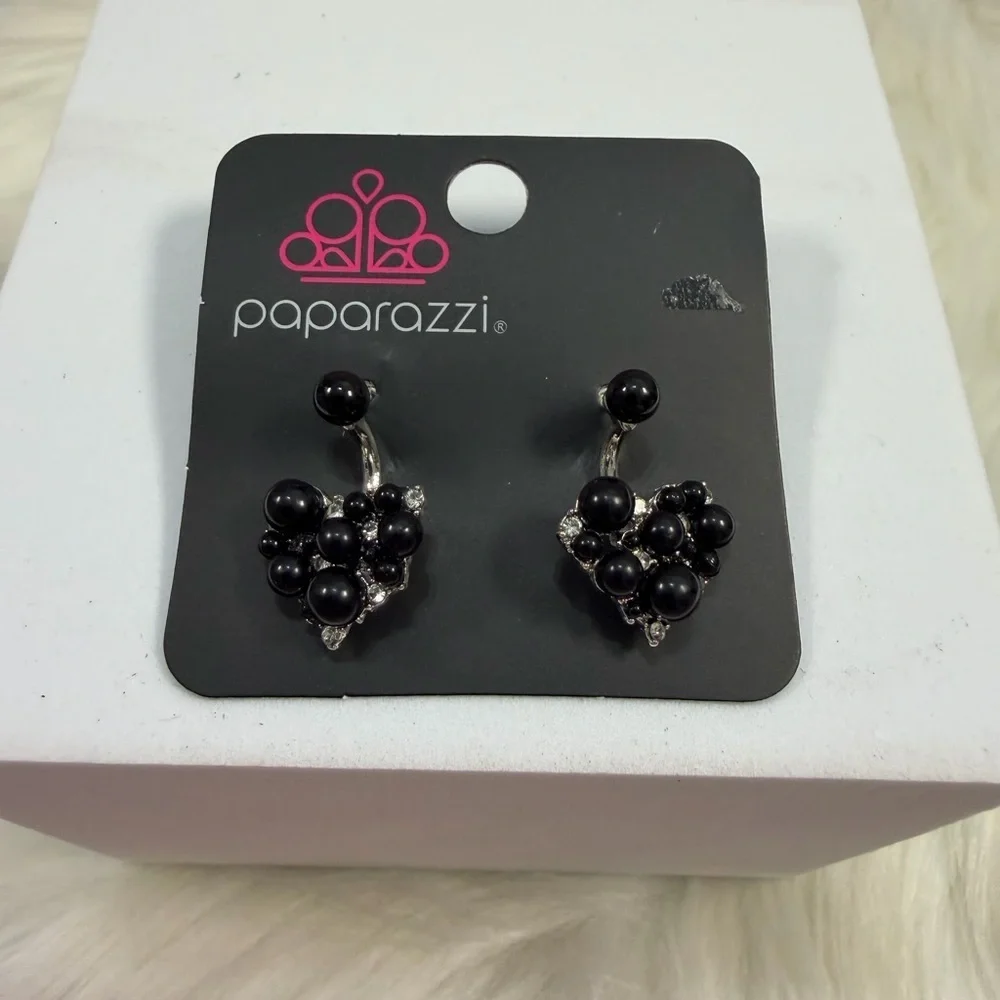 🩷5/$10🩷 paparazzi Black Cluster Bead Drop Earrings